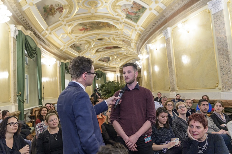Entretiens de la salle des pas perdus