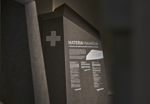 Materia Helvetica Exposition SNP4020 LR