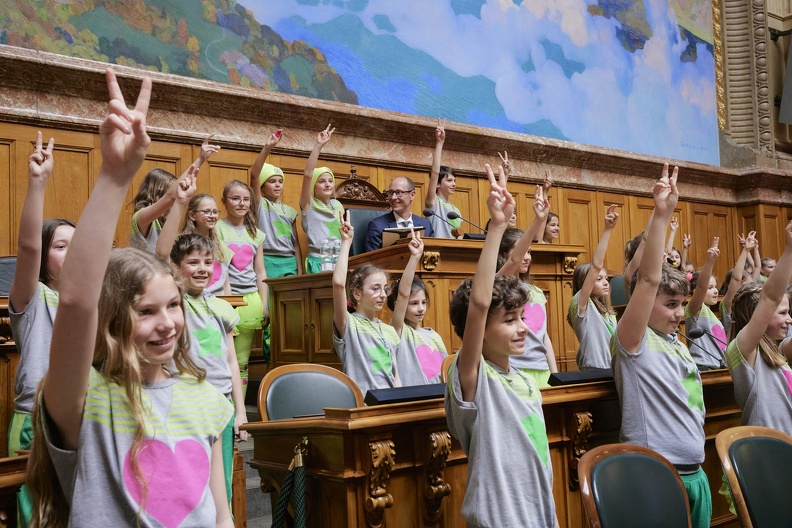 230415 Kindertag Parlament0126press