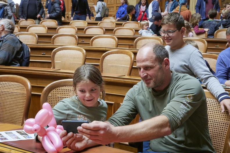 230415 Kindertag Parlament0156press