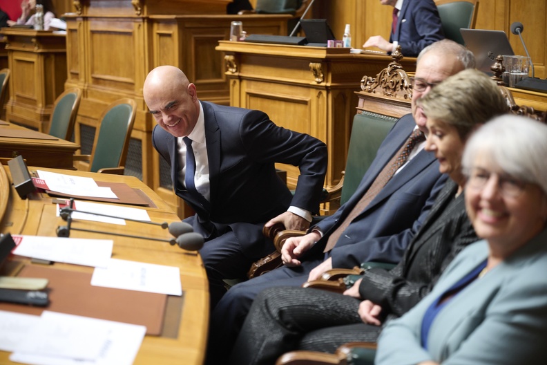 parlament4.12.23 DSC5999