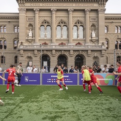 Showmatch FC Helvetia X FC Nationalrat Bundesplatz 