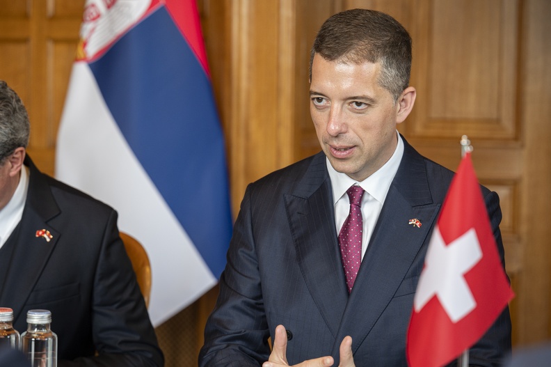 parl somsess25 1606 duric 04